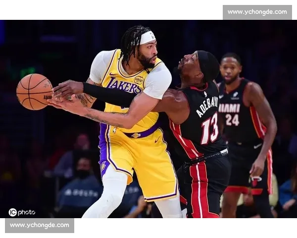 NBA总决赛湖人对热火数据全解析攻防表现与胜负关键五场走势 NBA总决赛湖人对热火数据全解析攻防表现与胜负关键五场走势